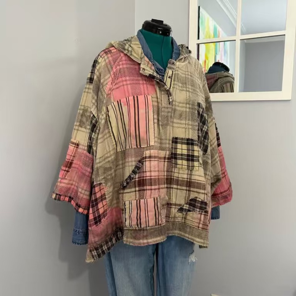 Magnolia Pearl Plaid Patchwork Cape - image 4